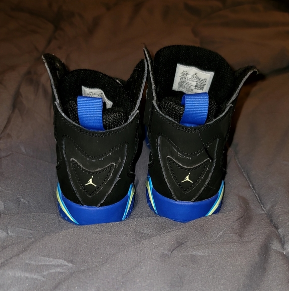Jordan True Flight Black/Barely Volt-Hyper Royal 13.5 - Picture 7 of 8